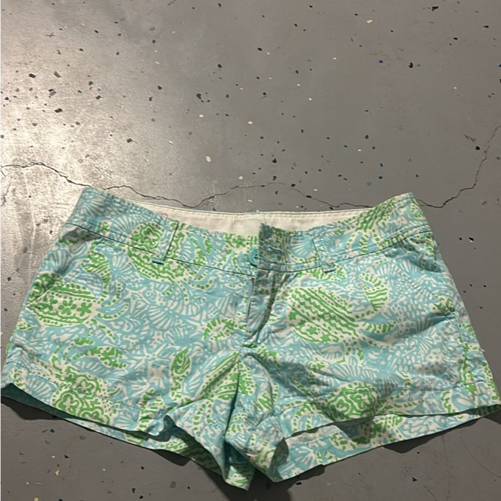 Lilly Pulitzer woman, short size 4 summer preppy the walsh shorts
